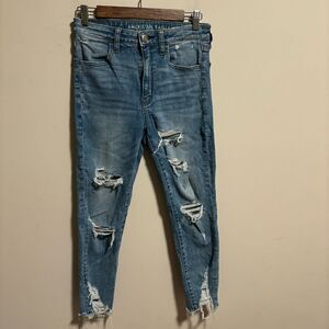 American Eagle Super Hi-Rise Jegging Crop Distressed- Size 6 Short